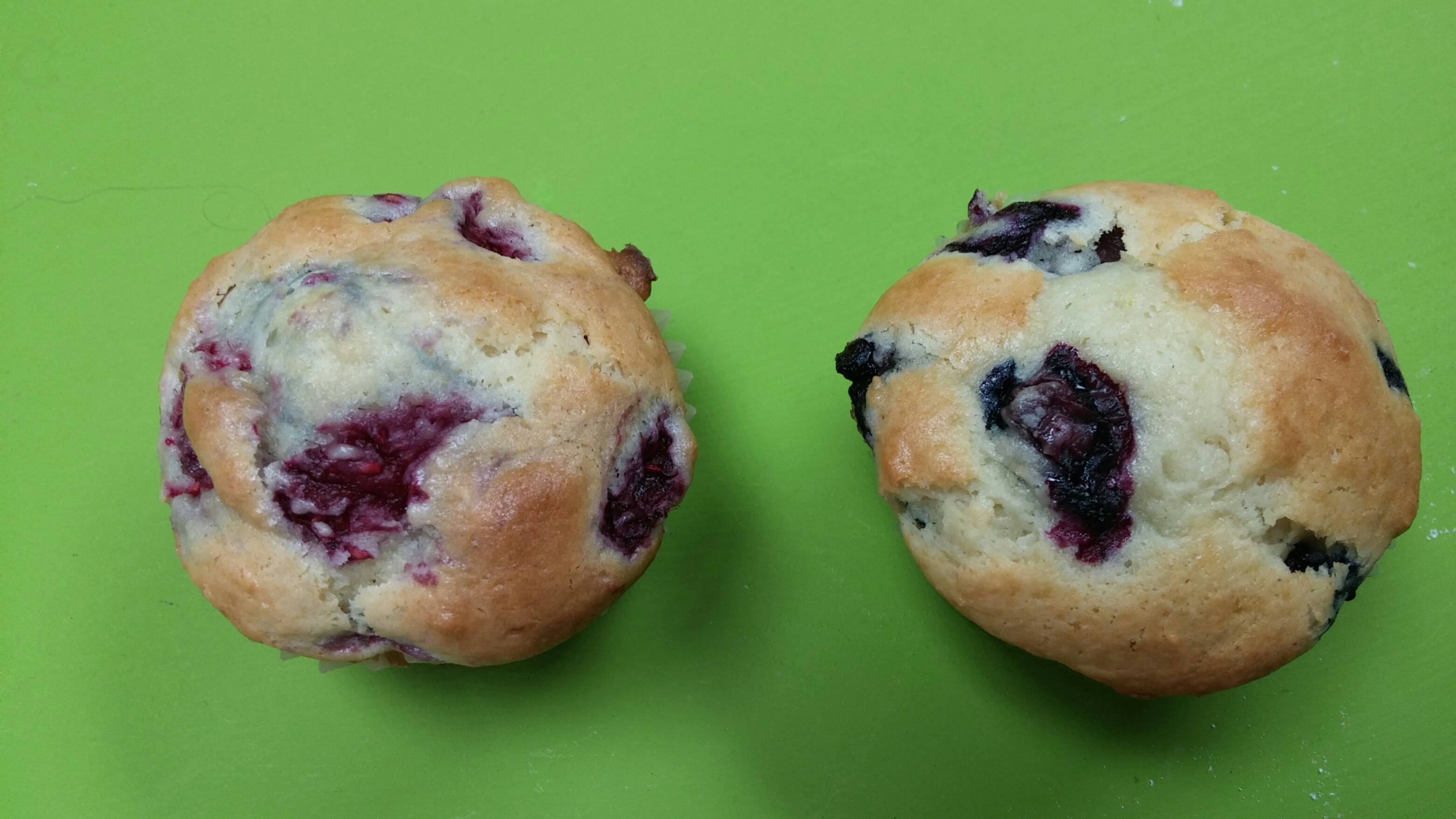 rasp and blue berry muffins